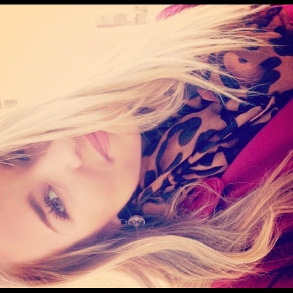 Meet your Posher, Kirsten - Picture 1 of 1